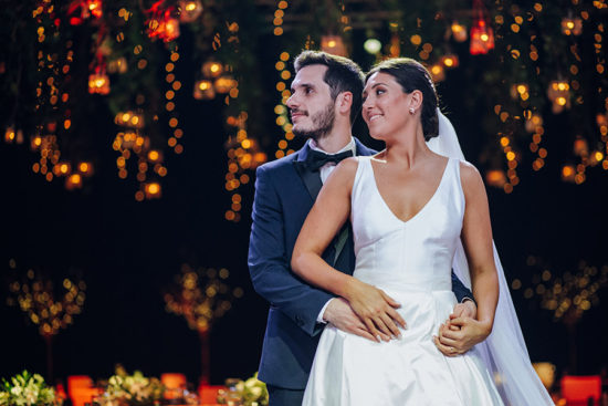 Romi y Facu en su fiesta de boda. Fotografía Dos Clavos. Somos luz